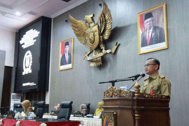 
					Gubernur Sampaikan Pidato Pengantar Rancangan KUA dan PPAS Tahun 2024