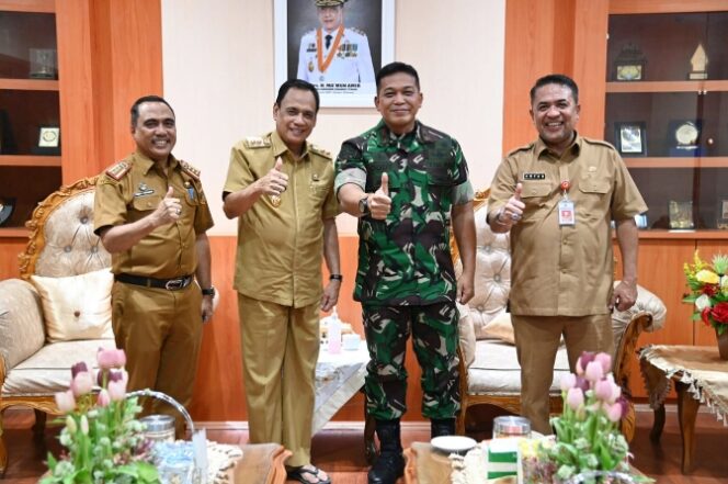 
					Danrem 132/Tadulako Temui Wagub : Untuk Perkuat Sinergitas Kelembagaan